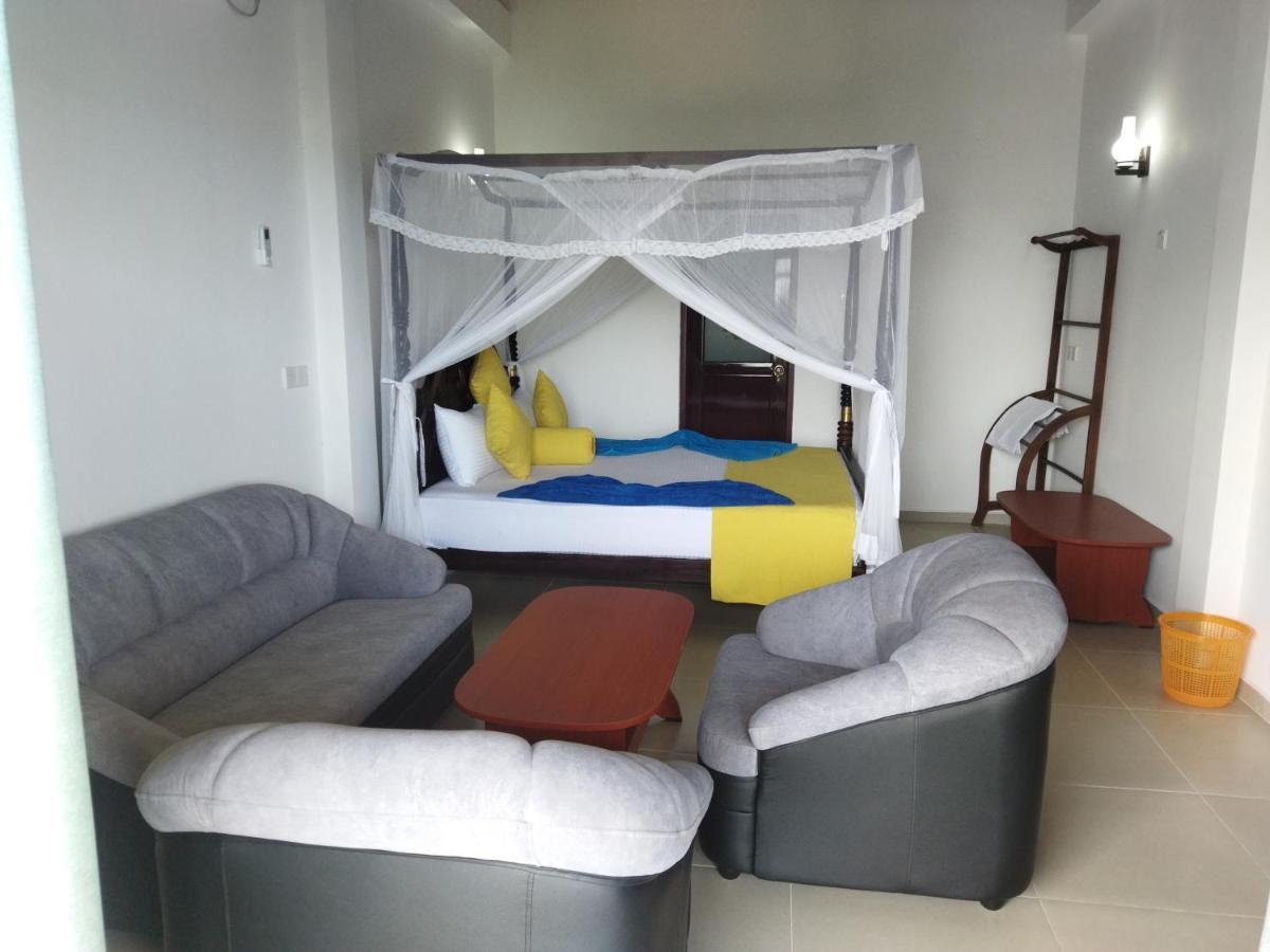 Shanika Beach Inn Тангалла Экстерьер фото