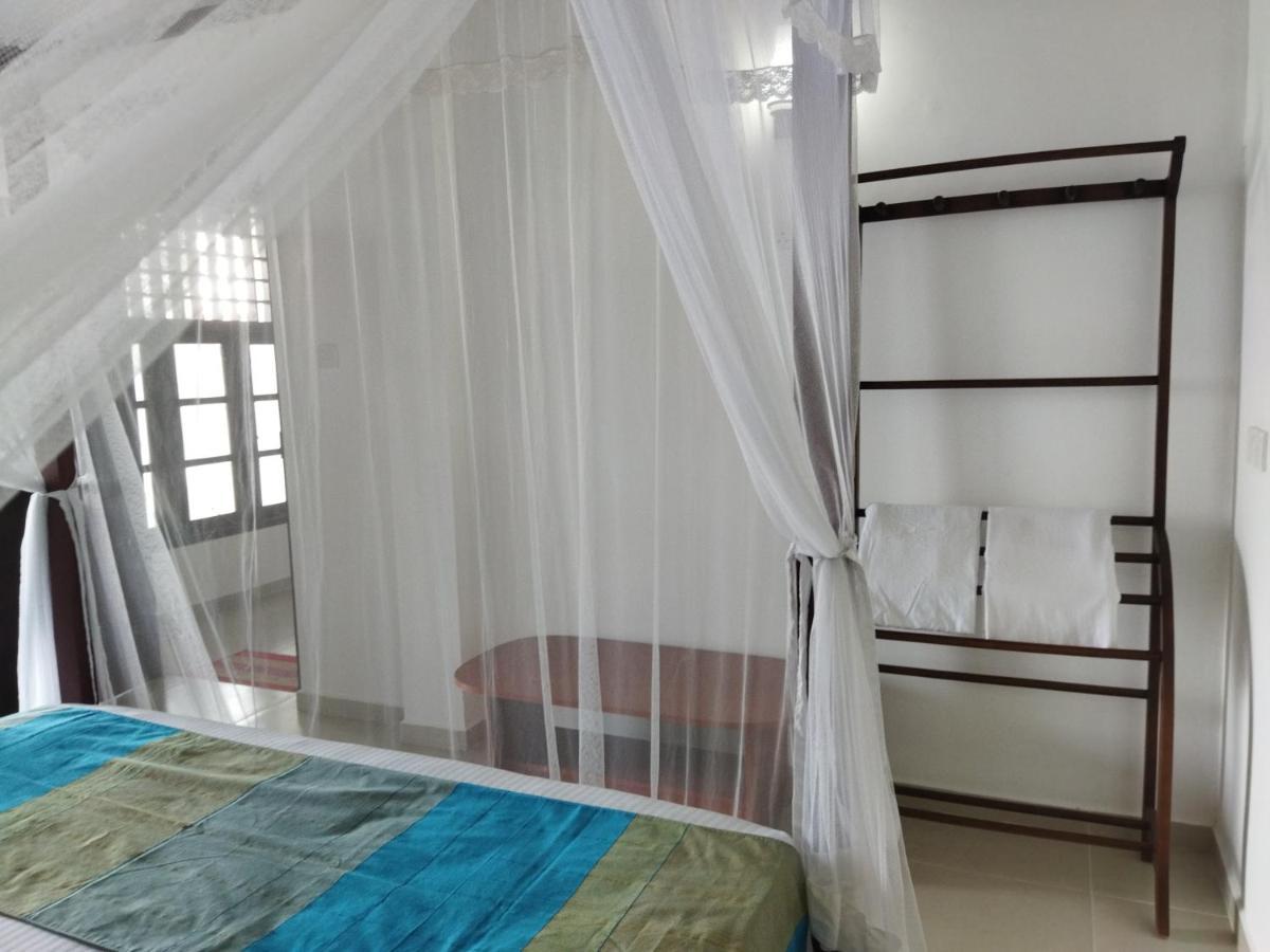 Shanika Beach Inn Тангалла Экстерьер фото