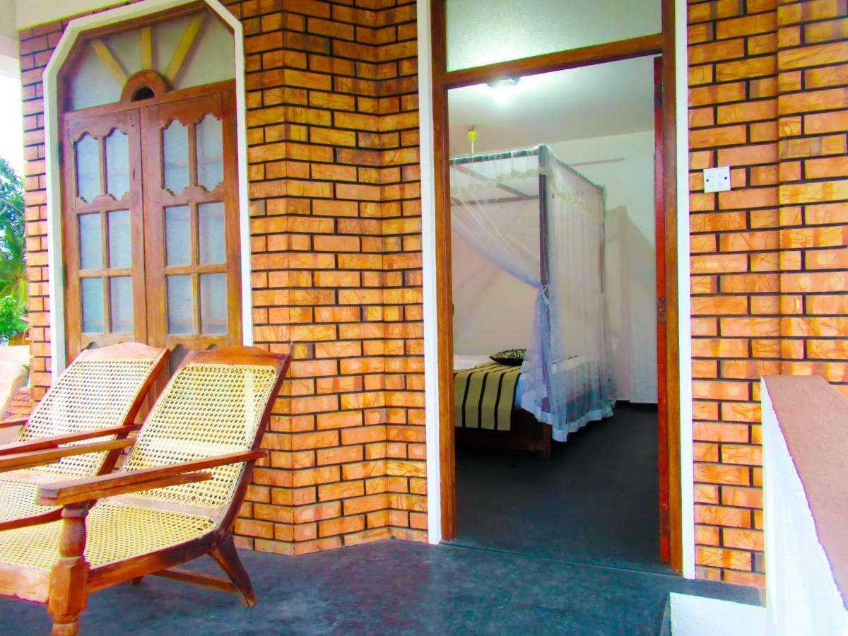Shanika Beach Inn Тангалла Экстерьер фото