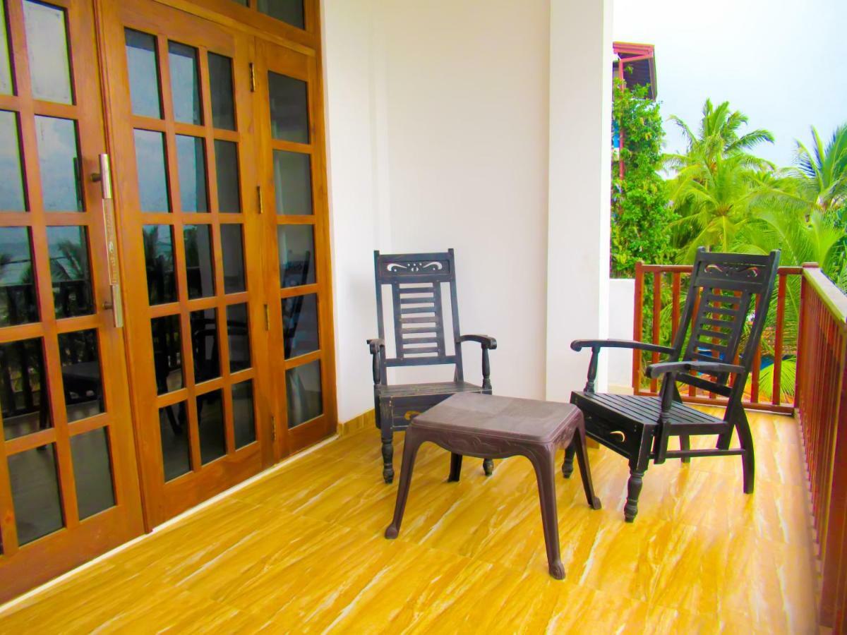 Shanika Beach Inn Тангалла Экстерьер фото